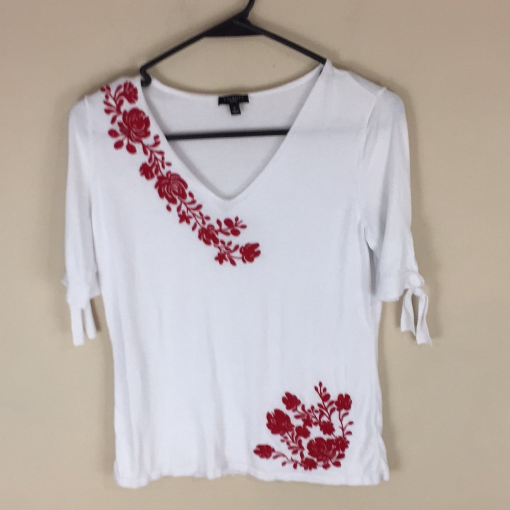 Talbots Petites White Embroidered Top Size P(0-2)White with Red Embroidery